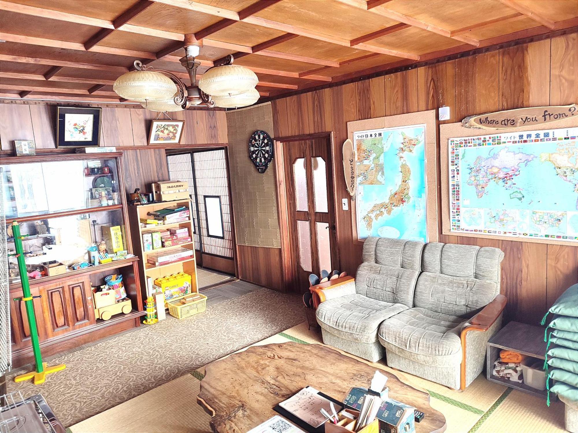 Country house お花畑まで5分ー最大10人ーご家族にお勧めの古民家民泊ーオモテナシロッジ悠遊 *
