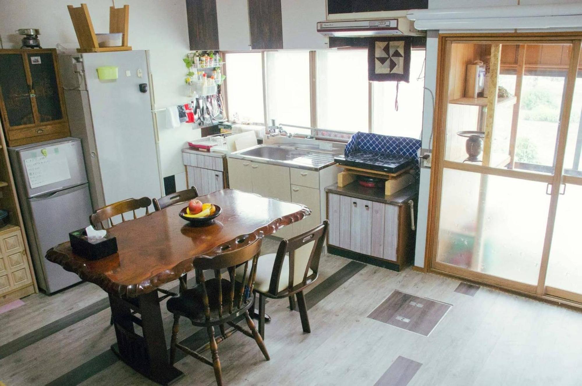 Country house お花畑まで5分ー最大10人ーご家族にお勧めの古民家民泊ーオモテナシロッジ悠遊