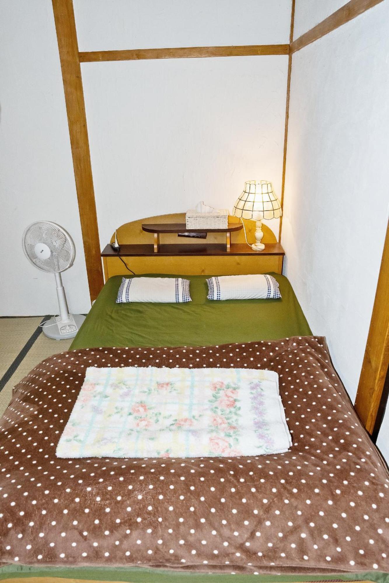 Séjour à la campagne お花畑まで5分ー最大10人ーご家族にお勧めの古民家民泊ーオモテナシロッジ悠遊